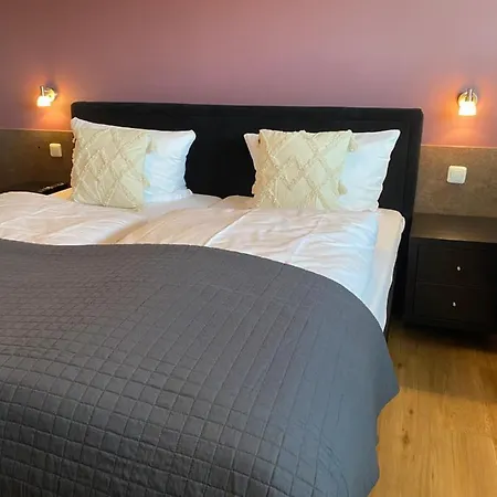 Schuetz Hotel 3*