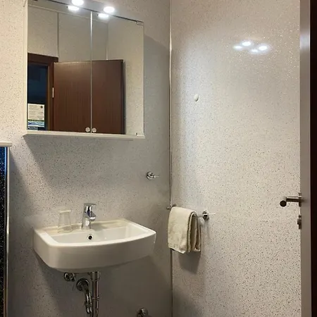 Schuetz מלון 3*